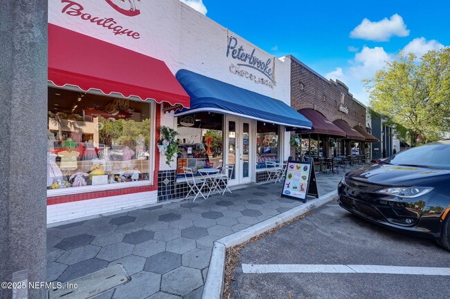 Building Photo - 3655 Walsh St