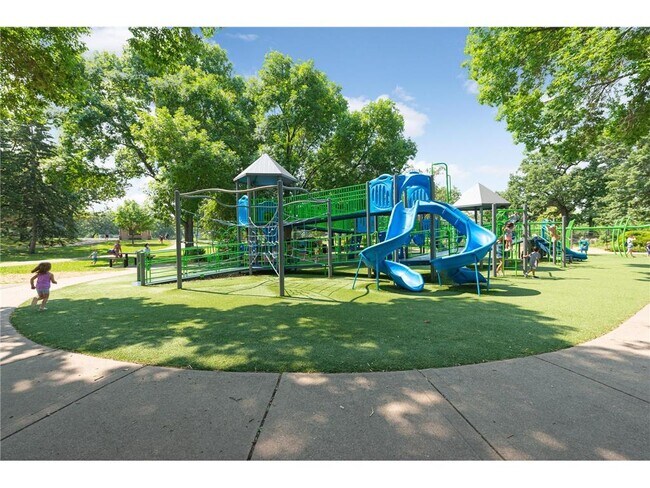 Building Photo - 4509 Laguna Dr