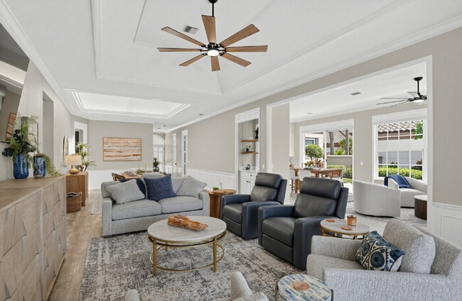 Building Photo - Winter season on the Boca Royale golf course, furnished pool home with club membership