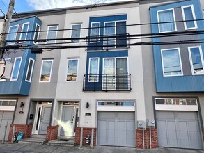 Building Photo - 606 W Jefferson St