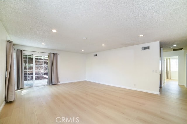 Building Photo - 1728 W Phillips Dr