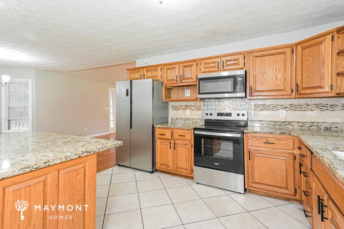 Building Photo - 35 Knights Cir