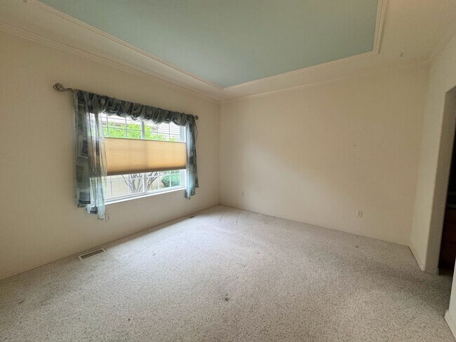 Building Photo - Spacious and Open 3BD/2BA House In Longmont!