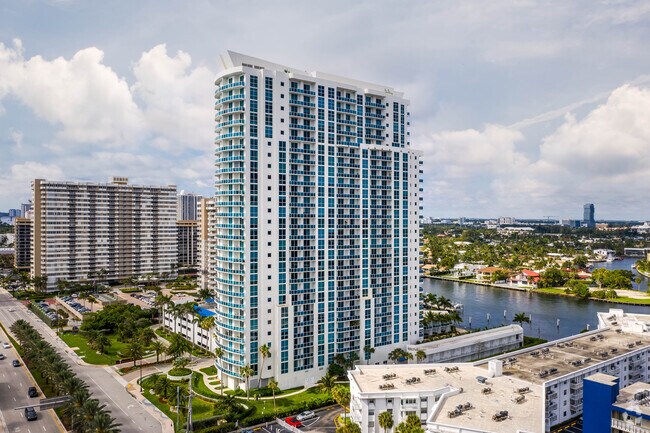 Building Photo - Ocean Marine Yacht Club
