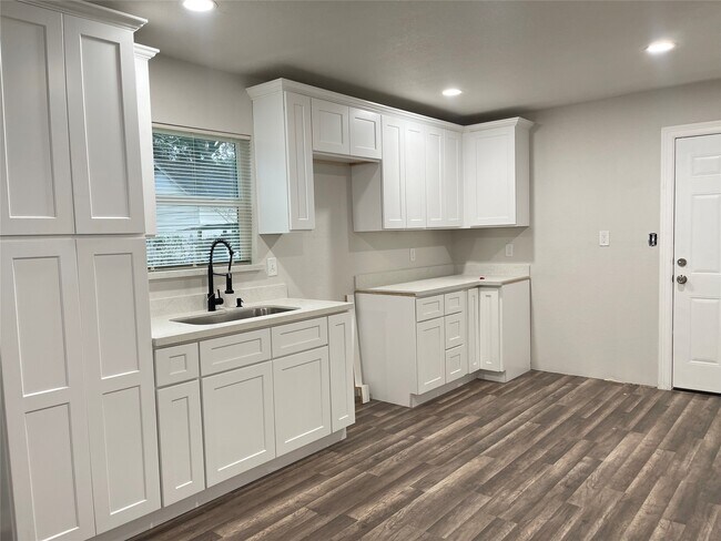 Building Photo - 8710 Caddo Rd