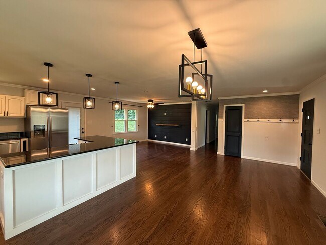 Building Photo - 1209 20th St NW