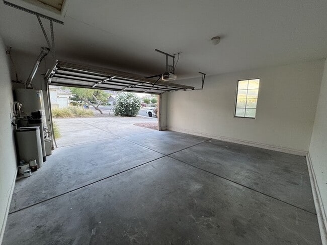 Building Photo - Laveen 5 Bedroom in Gated Community