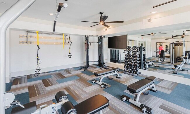 Building Photo - 340 W 25th St