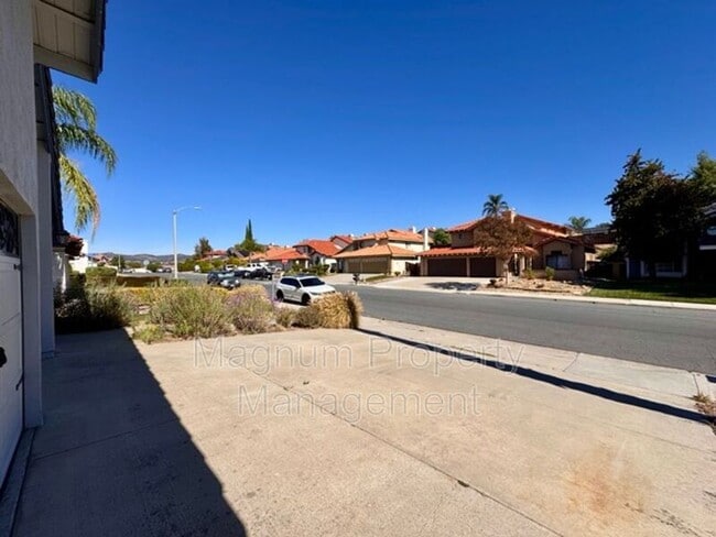 Building Photo - 25483 Blackthorne Dr