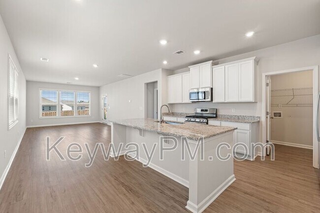 Building Photo - 651 Manitou Cir
