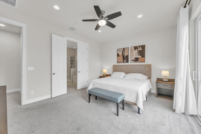 Building Photo - 1080 Community Dr