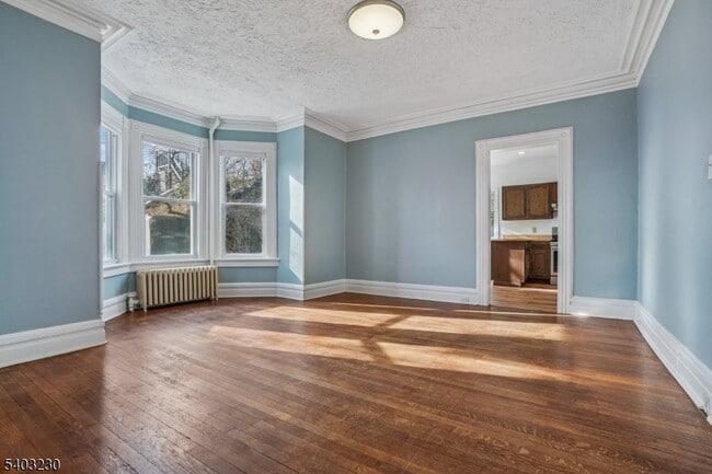 Building Photo - 216 William St