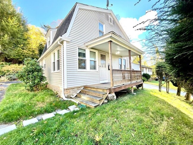 Primary Photo - 131 Greenwood St