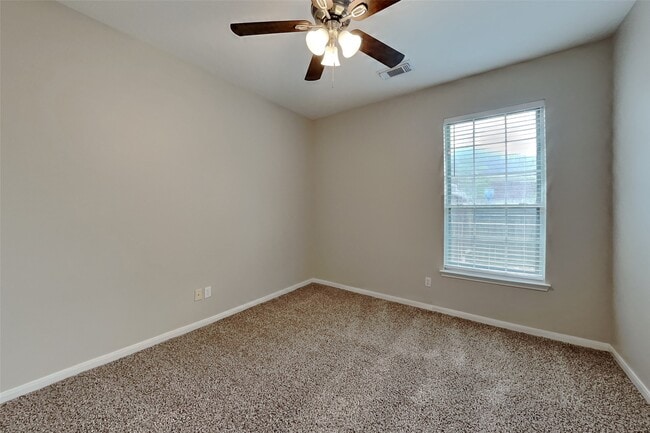 Building Photo - 11414 Oak Lake Glen Cir