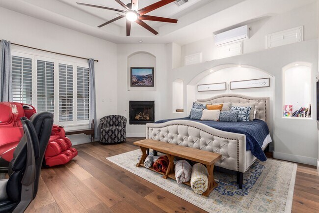 Building Photo - Beautiful 6-bedroom basement home