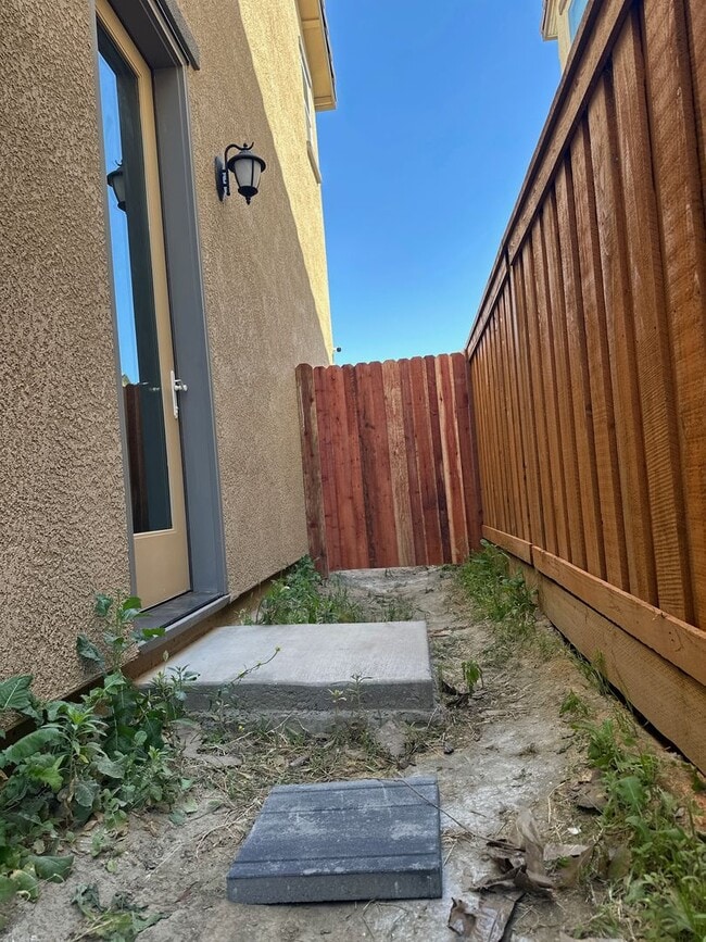 Building Photo - 3543 Posey St