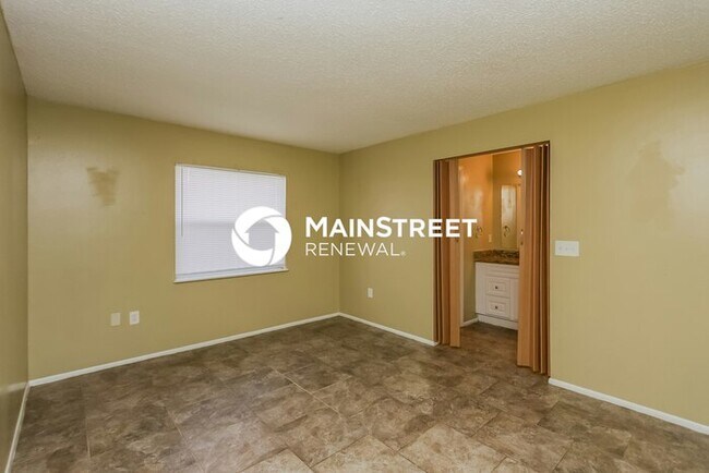 Building Photo - 3 Bedroom Pet-Friendly Home in Lakeland, FL with Main Street Renewal