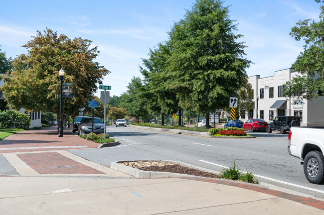 Building Photo - 320 Anglin Walk