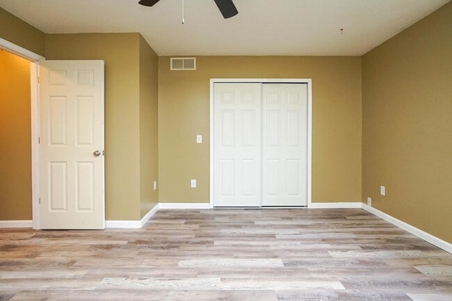 Building Photo - 1108 Fishlock Ave