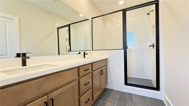 Building Photo - 2694 Evers Dr NE