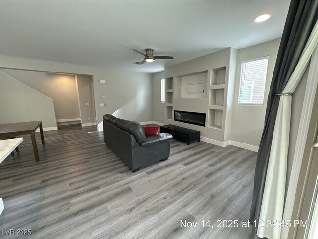 Building Photo - 7363 London Blue Ct