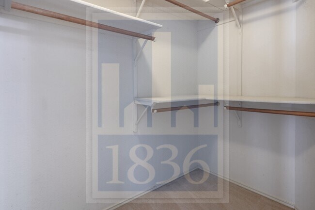 Building Photo - 13432 Moscow Trail