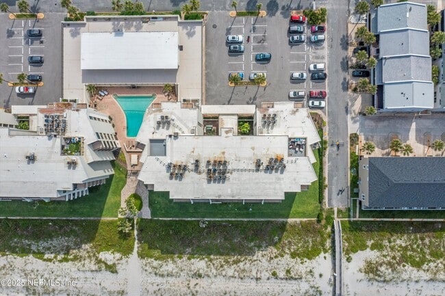 Building Photo - 2100 Ocean Dr S