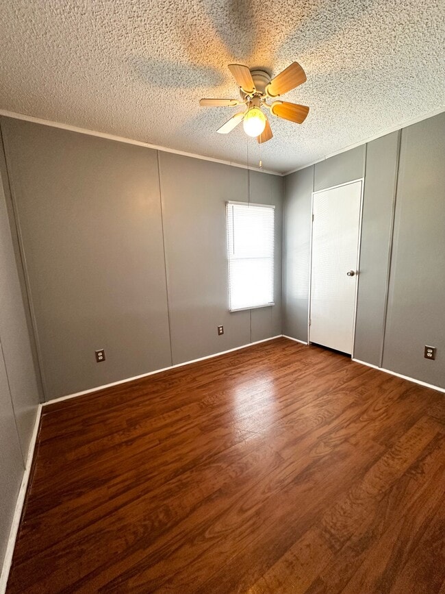 Building Photo - 123 Arista Dr