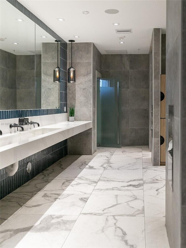 Building Photo - 90 SW 3rd St