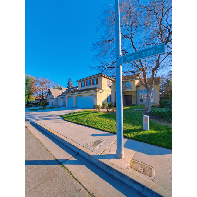 Building Photo - PRICE REDUCED TO $3450 & MOVE IN SPECIAL $450 OFF THE 1ST MONTH'S RENT – Spacious 5-Bedroom Fresn...