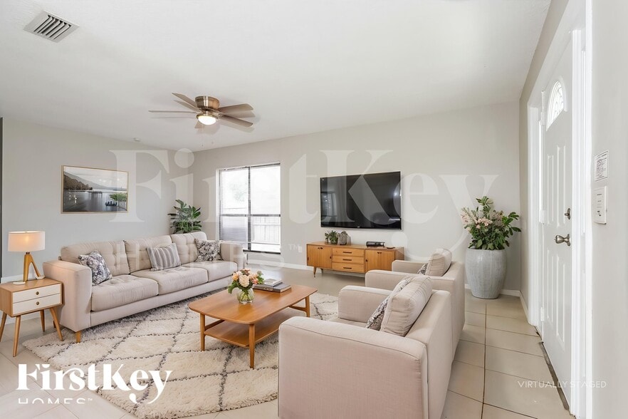 Building Photo - 438 SE Streamlet Ave