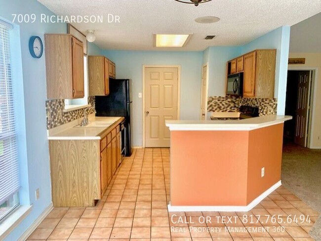 Building Photo - 7009 Richardson Dr