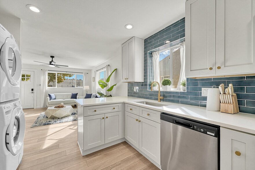 Building Photo - 57 Del Mar Cir