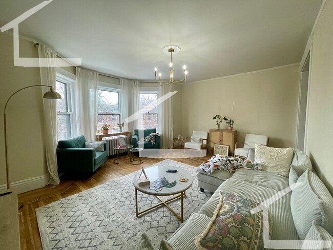 Primary Photo - 9/1 Oversized 5BR near BU, Longwood, Kenmo...