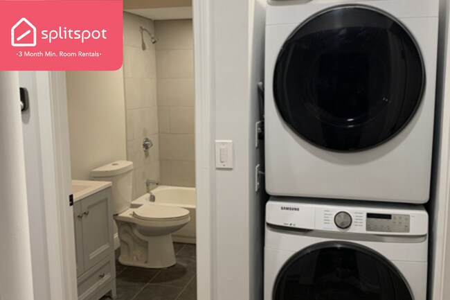 Building Photo - Private room in 3 bedroom Boston Apartment...