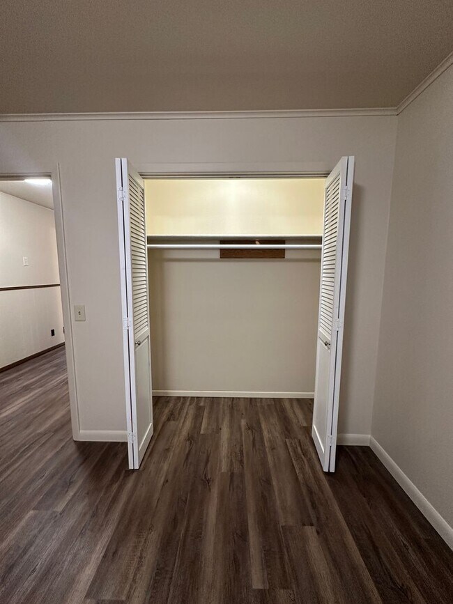 Building Photo - Beautiful Home on Mesa Circle!