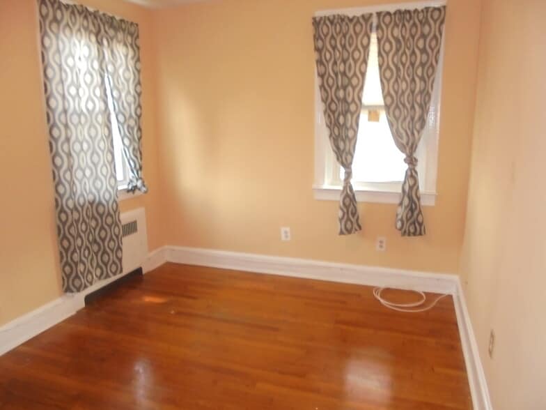 Bedroom - 1610 Homestead st