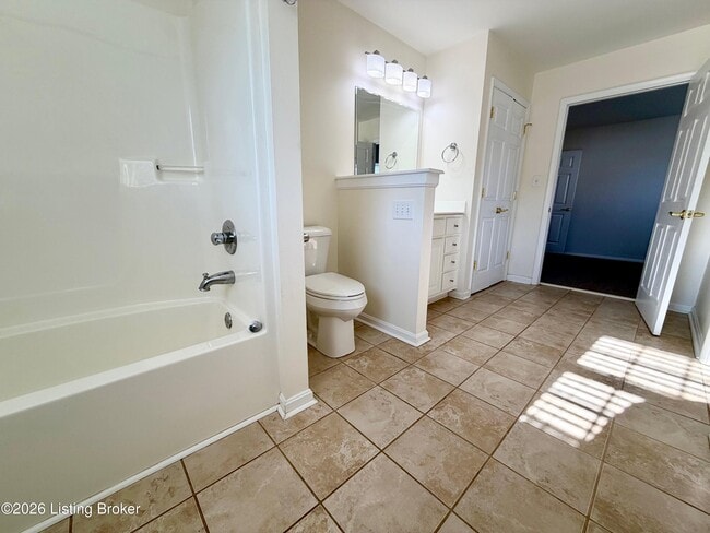 Building Photo - 6216 Hillcrest Ct