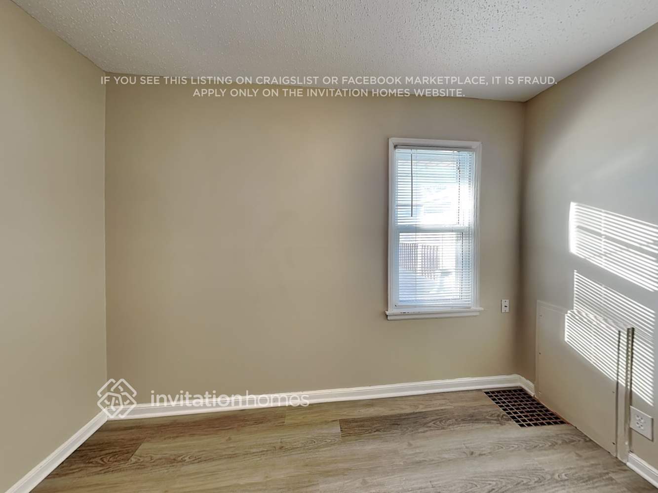 Building Photo - 3112 Nevada Ave S