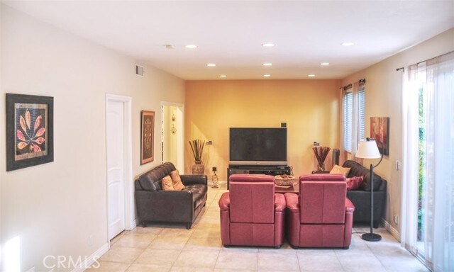 Building Photo - 13 Blazing Star