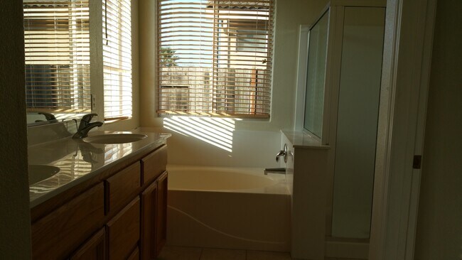 Building Photo - 5120 Fox Trotter Way