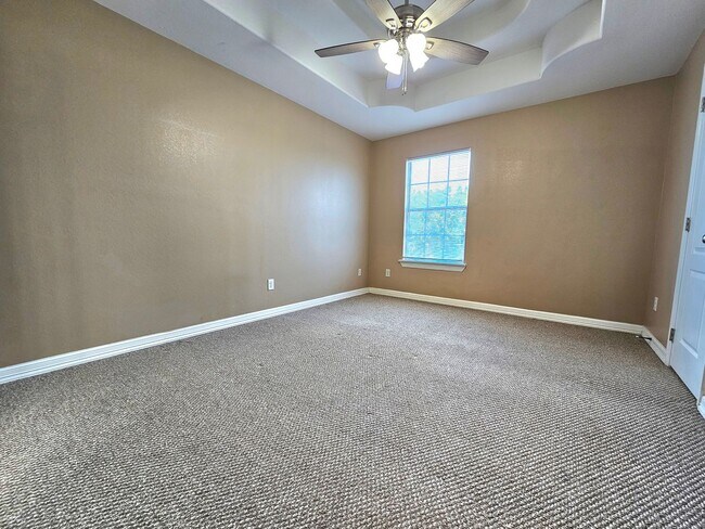 Building Photo - 3013 Treasure Haven Dr