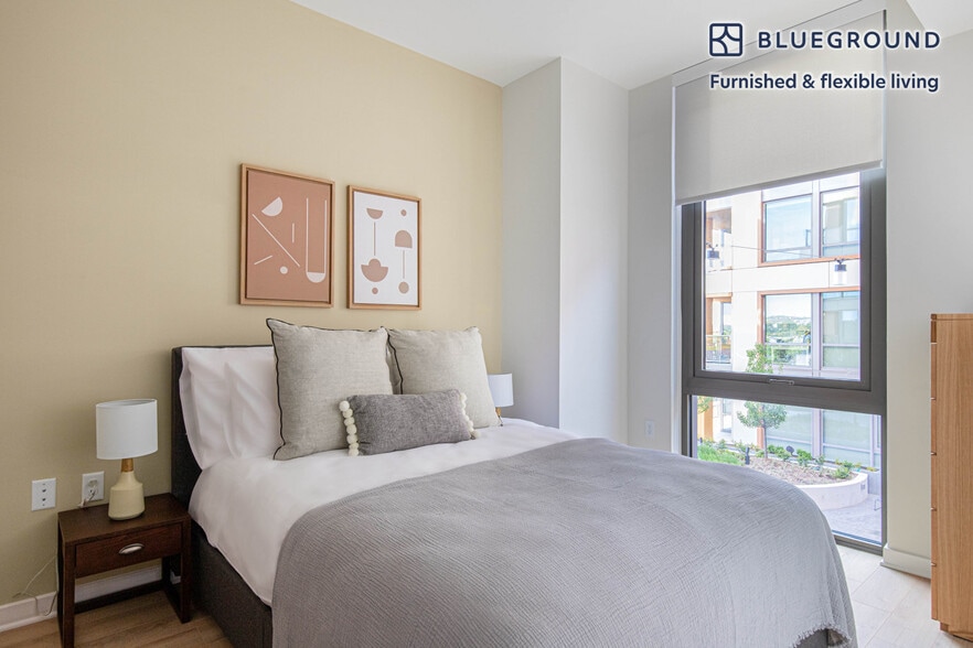 Building Photo - 2121 First Street Southwest-SI FL4-ID258