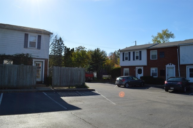 Building Photo - 1219 Barcelona Dr