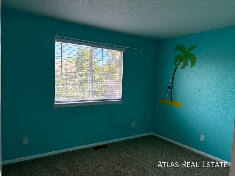 Building Photo - 1071 Thornbury Pl