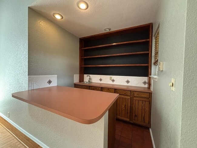 Building Photo - 1302 Briar Creek Rd