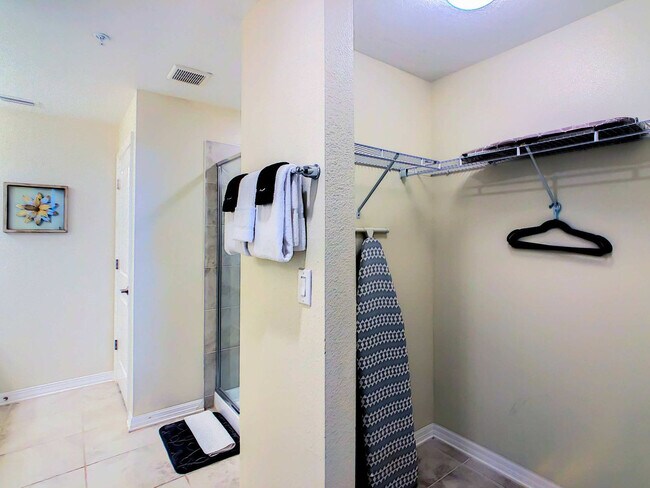 Building Photo - 4784 Clock Tower Dr