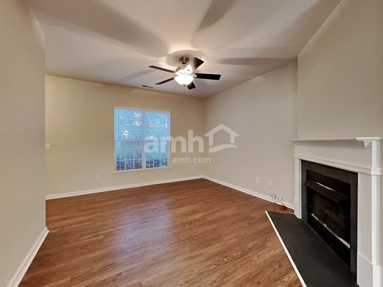 Building Photo - 8318 Townley Rd