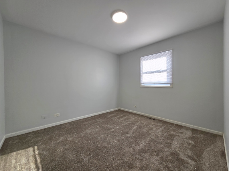 Building Photo - 331 Lawn Terrace