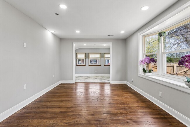 Building Photo - 1428 24th St